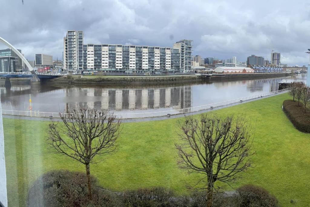 River View Apartment Glasgow Extérieur photo