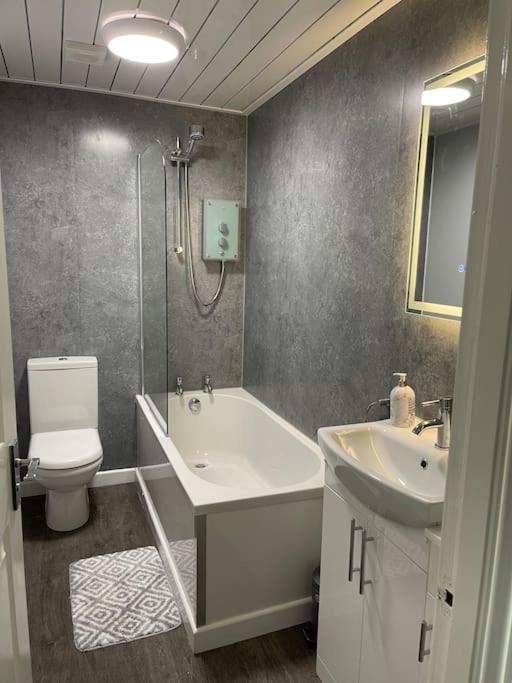 River View Apartment Glasgow Extérieur photo